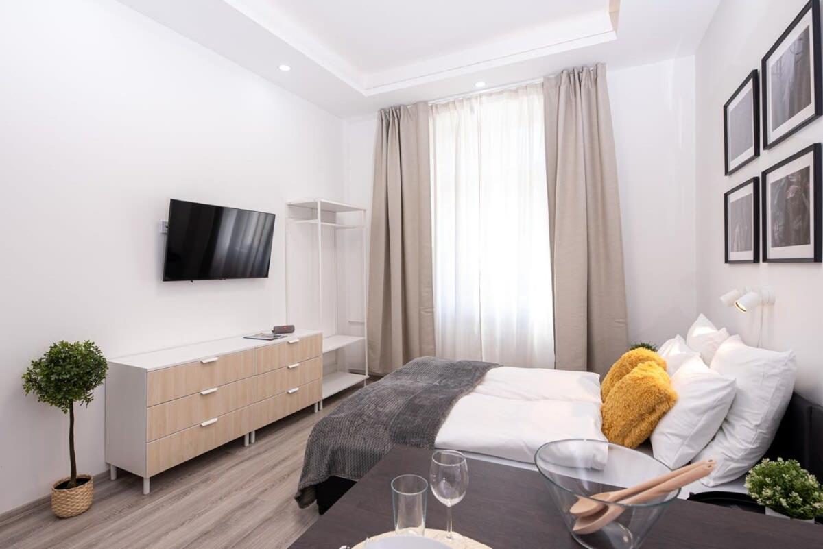 Charming At Downtown Appartement Budapest